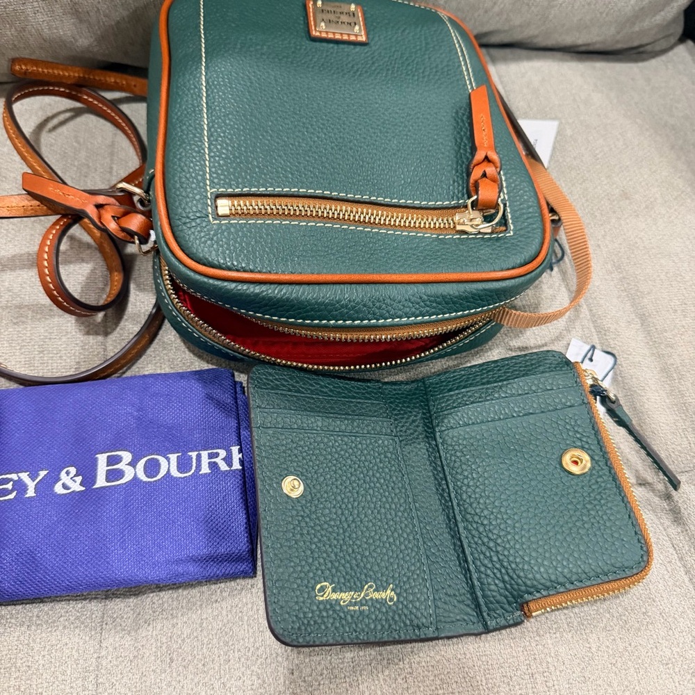 Dooney & Bourke Forest Green Crossbody Purse with Wallet NWT - Picture 4 of 7